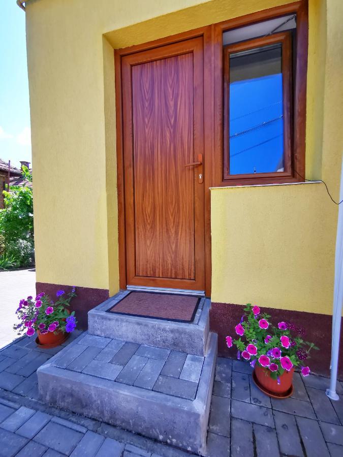 Hotel 1 For Rent Cluj-Napoca Esterno foto