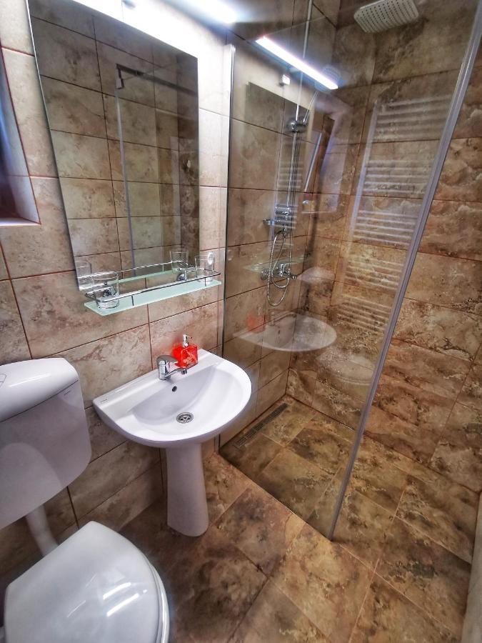 Hotel 1 For Rent Cluj-Napoca Esterno foto